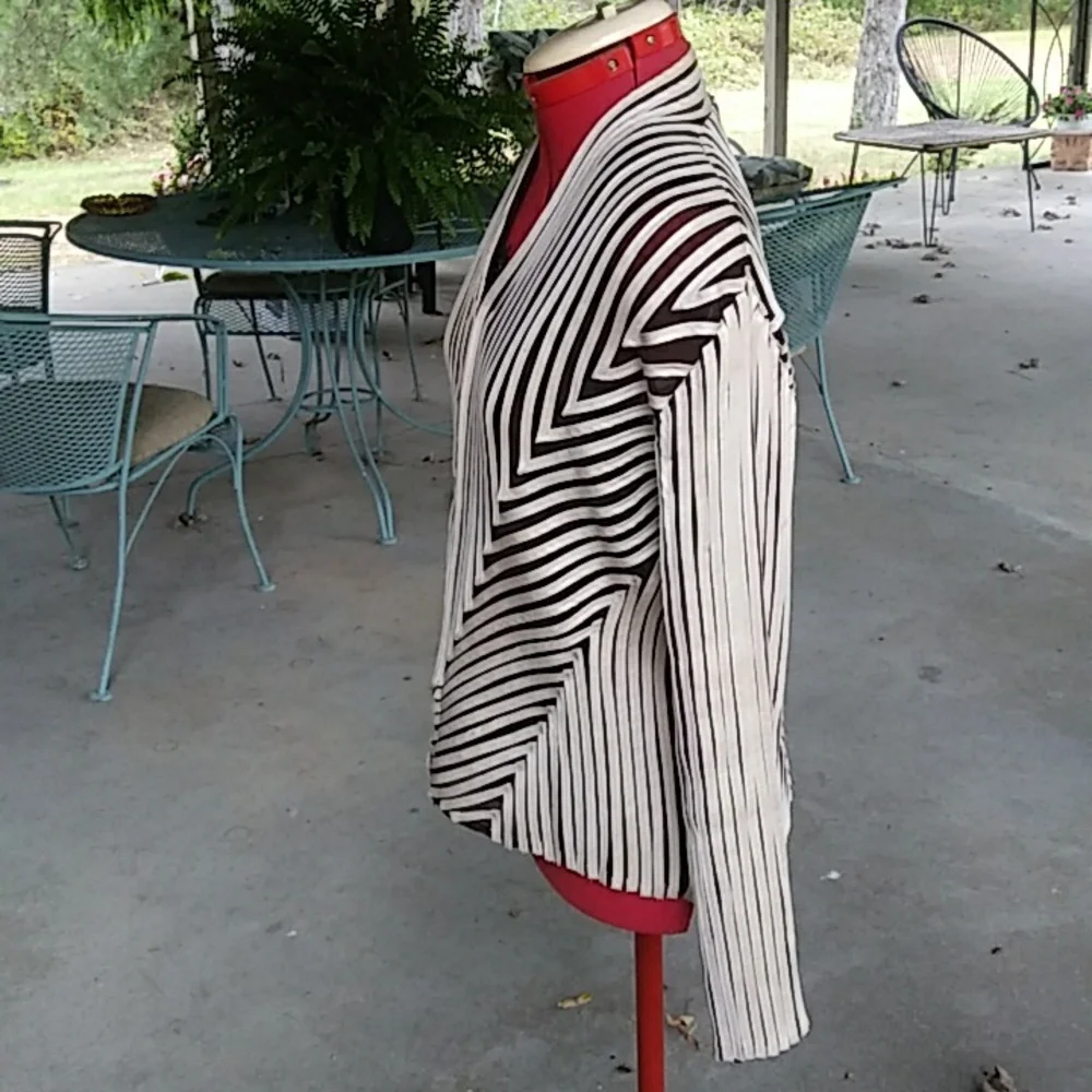 Obstinee Geometric Black & beige Zippered stretch Cardigan Jacket Blazer - Picture 5 of 6